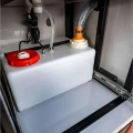 Zbiornik wody w HeroCamper Ranger The Armstrong – element zabudowy kuchennej (48 l)