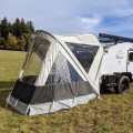 Namiot kuchenny zamontowany w przyczepie HeroCamper Ranger– osłona kuchni montowana na klapie, akcesorium