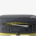 Eagle Creek Tour Travel Pack 40L Storm Grey — boczny dostęp do kieszeni na laptop 15″