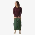 Eagle Creek Tour Travel Pack 40L Jungle Green — rozmiar na sylwetce, trzymany pionowo