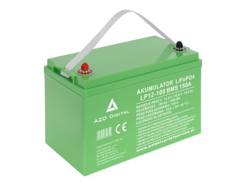 Akumulator AZO Digital LiFePO4 12V 100Ah (LP12-100) — BMS 150A, Bluetooth, mata grzewcza, widok z lewego skosa od przodu