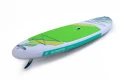 deska sup Gladiator Origin 10.8 SC – ujęcie z boku z zamontowanym statecznikiem, zielony pad i uchwyty D-ring