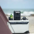 Anker SOLIX C300X AC 288Wh 2×230V – stacja zasilania na plaży, zasilanie urządzeń w plenerze (scena użytkowa)