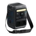 Stacja zasilania Anker SOLIX C300X AC 288Wh 300W – ujęcie 3/4 z przodu z paskiem na ramię (transport)