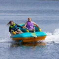 Solidna_kanapa_do_holowania_2026_O_Brien_Hovr2_Tube_Action-6557.webp