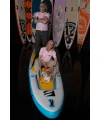 02-deska-sup-bass-trinity-13-8-z-uzytkownikami-i-psem.webp