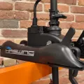 Silnik dziobowy Haswing Cayman 80B V.2 24V 80 lbs na ekspozytorze