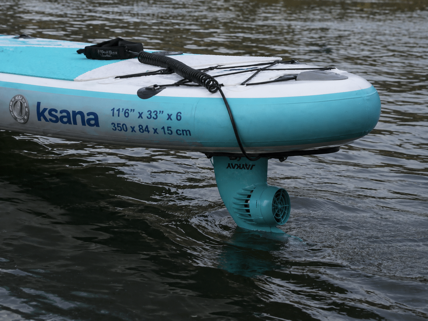 JAYKAY e-Fin 2.0 podczas testów na wodzie